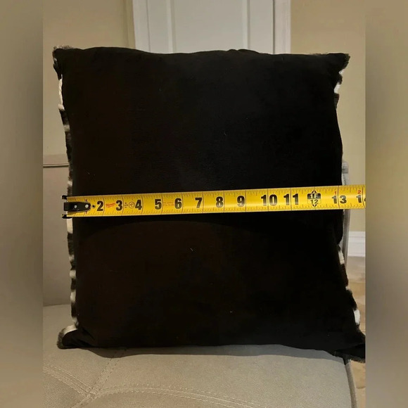 Set of 2 decorative zebra print pilllows - Picture 8 of 10